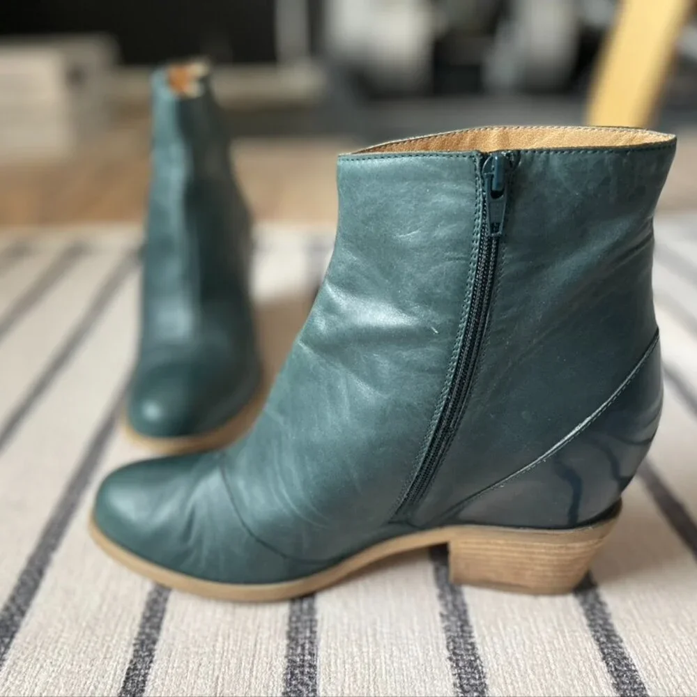 Martin Margiela Leather Boots — Size 38 / US 7.5–8